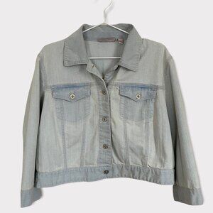 Chico's Cropped Light Wash Jean Jacket Size 2 (large)